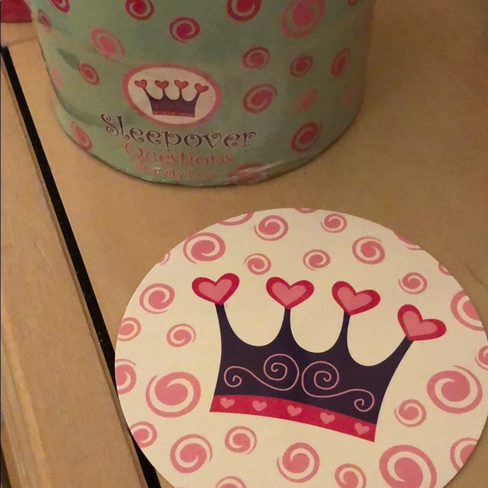 Sleepover Questions Activity Box👑 - Picture 2 of 3